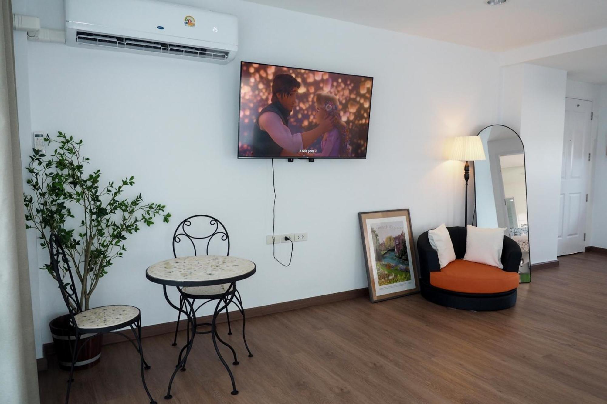 The Beach Bangsaen By Thanthita Next To Wonnapa Beach Free Disney Plus 外观 照片