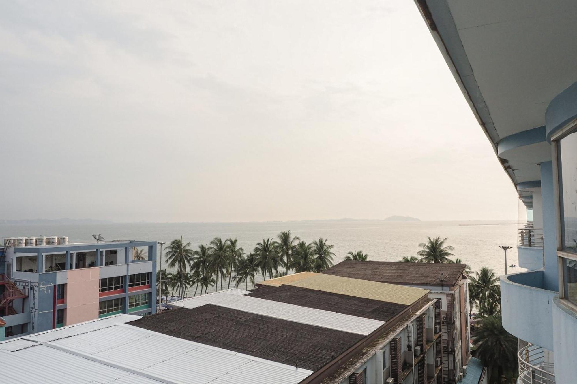 The Beach Bangsaen By Thanthita Next To Wonnapa Beach Free Disney Plus 外观 照片